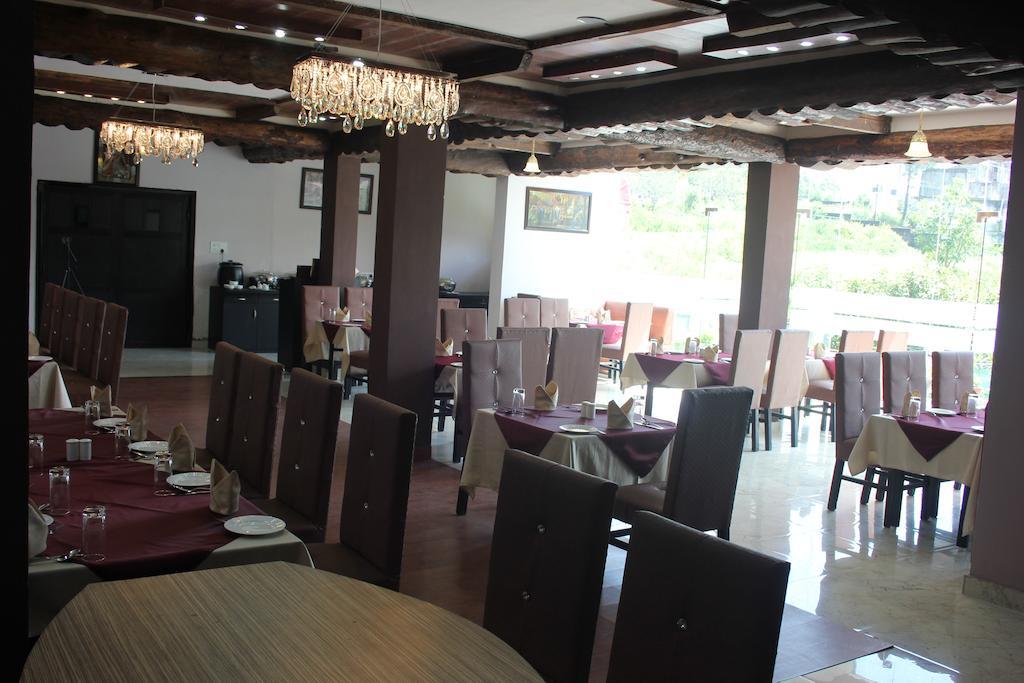 The Royal Court Hotel Nainital Kültér fotó