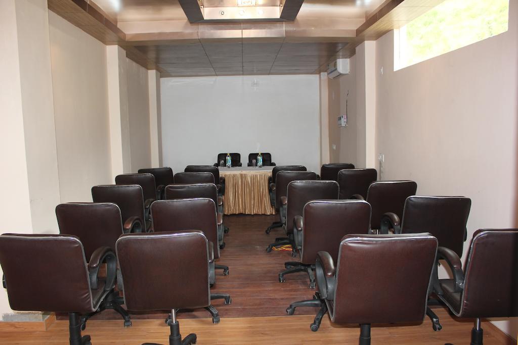 The Royal Court Hotel Nainital Kültér fotó